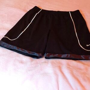 Mesh shorts, fully lined